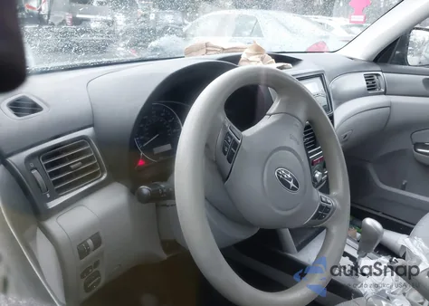 2011 Subaru Forester 2.5X Premium z USA, uszkodzony, nr VIN JF2SHADC9BH780629